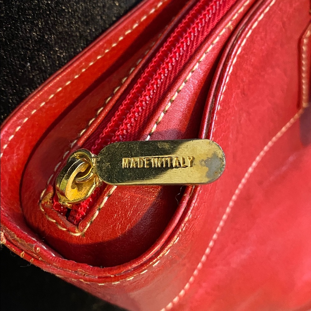 Elegant Red Leather Shoulder Bag by Perry Ellis - Picture 3 of 8